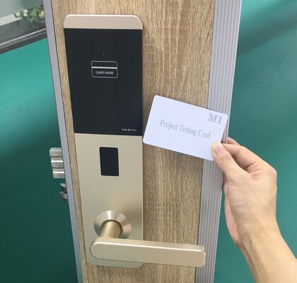 Digitale RFID-Hotelkartenverschluss M1-System, elektronisches Türgreiferverschluss, Smart Hotel Door Lock System
